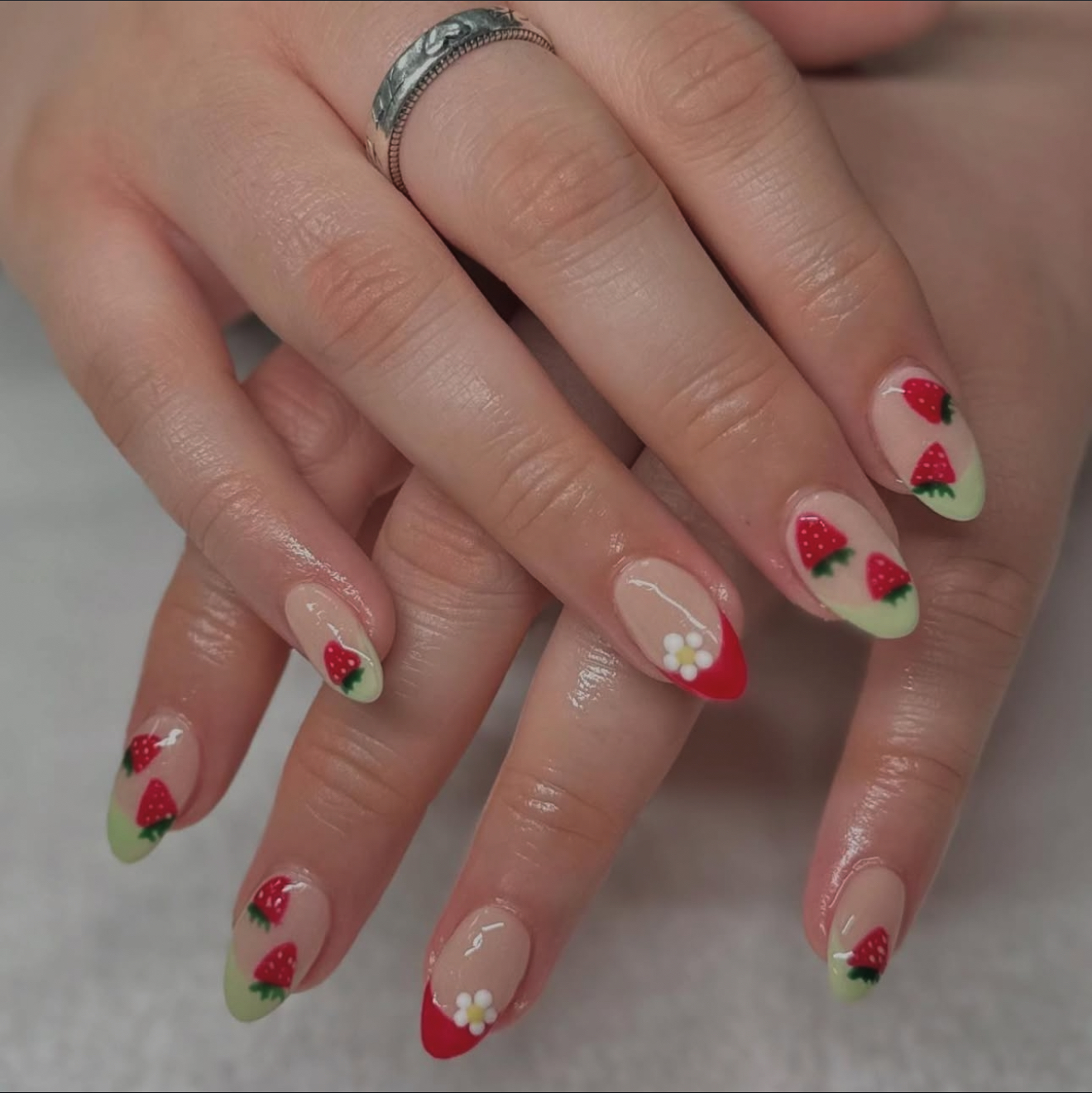 Prive Beauty Studio nail photo 6